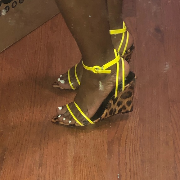 Edges - Picture 4 of 4